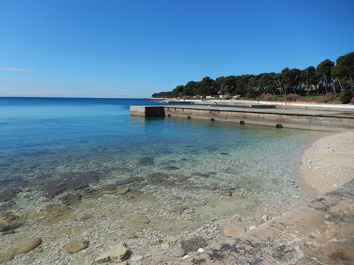 Valkane City Park and Beach